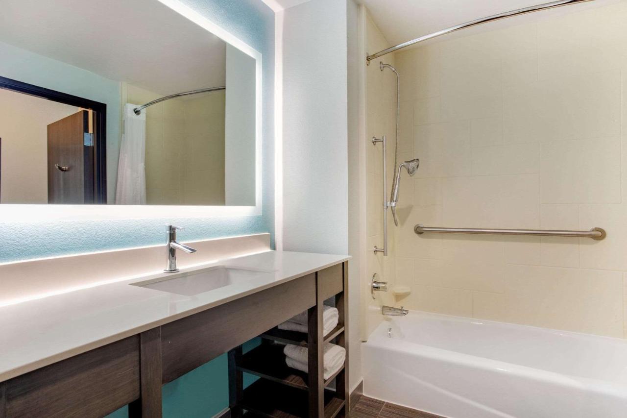 La Quinta Inn & Suites By Wyndham Northlake Ft. Worth Elizabethtown Экстерьер фото